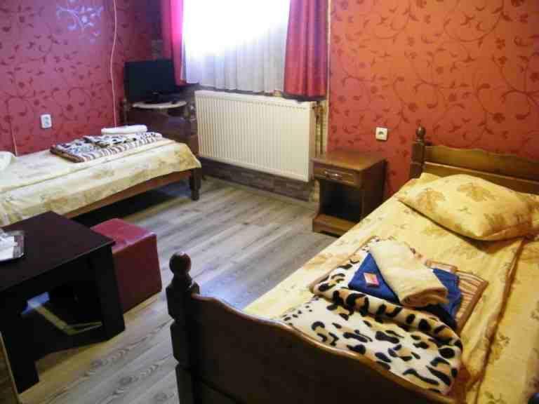 Pensiunea Macinic Hostel Alba Iulia Ngoại thất bức ảnh